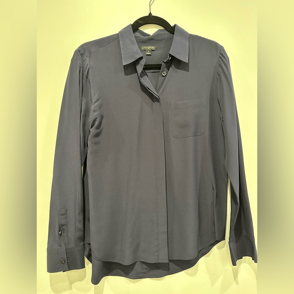 EUC Ann Taylor silk blouse